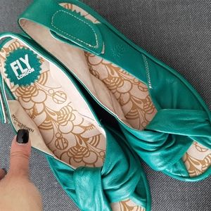 Fly London teal size 37 leather sandals 6.5 - 7 sz 37